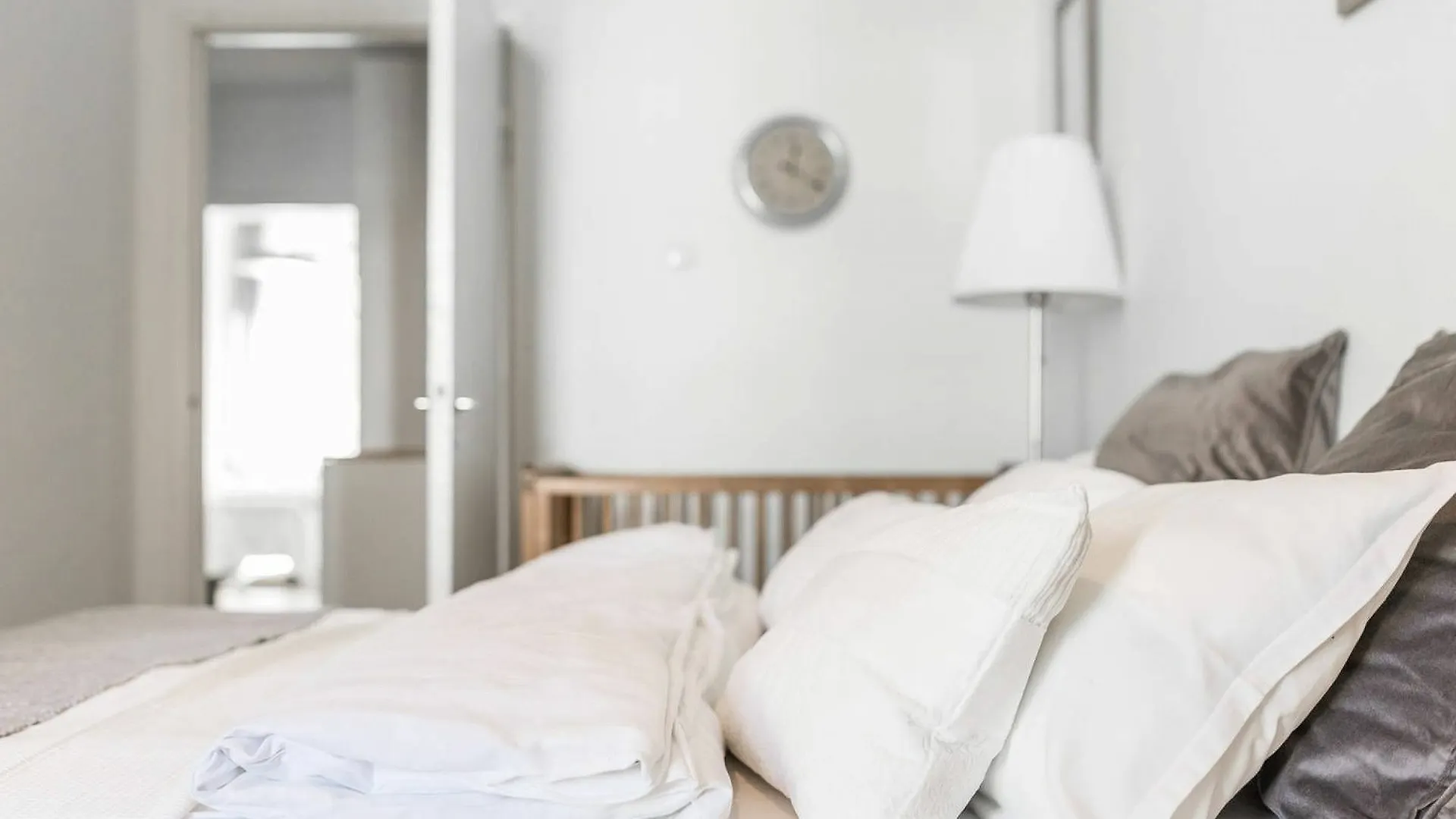 Scandinavian Apartments In City Center Хельсинки